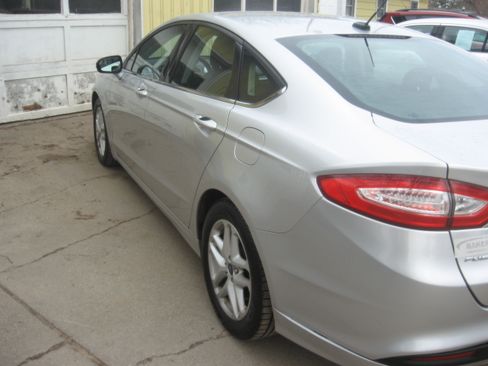Used 2014 Ford Fusion SE image 6