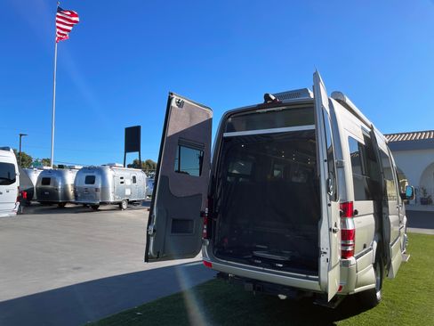 Used 2014 Mercedes-Benz Sprinter 4500 image 8