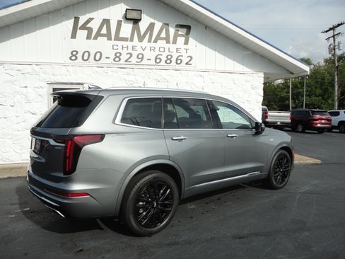 Used 2022 Cadillac XT6 AWD Premium Luxury image 9