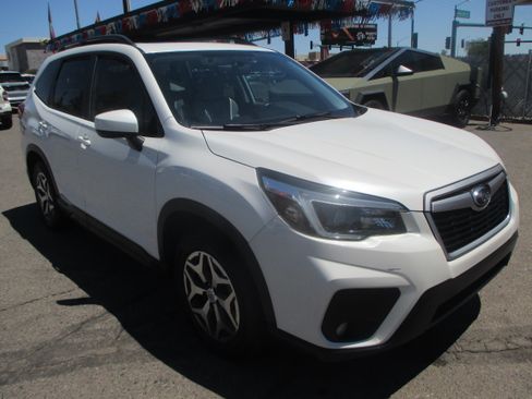 Used 2021 Subaru Forester Premium AWD/4WD image 17