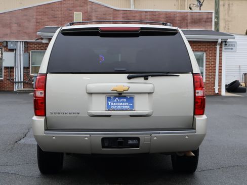 Used 2014 Chevrolet Suburban LTZ image 6