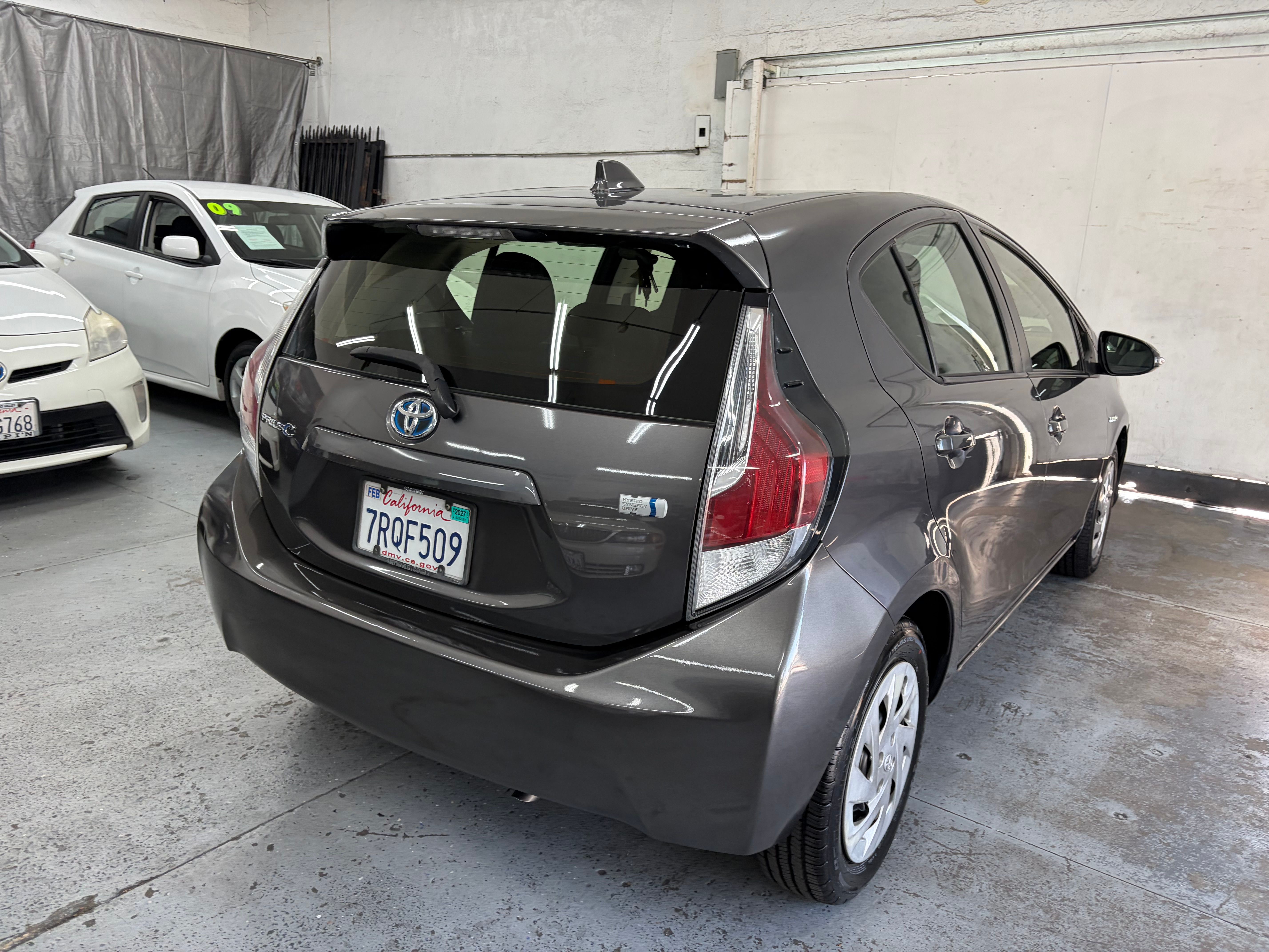 Used 2016 Toyota Prius C One FWD image 6
