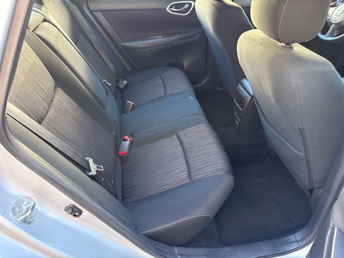 Used 2019 Nissan Sentra SV image 7