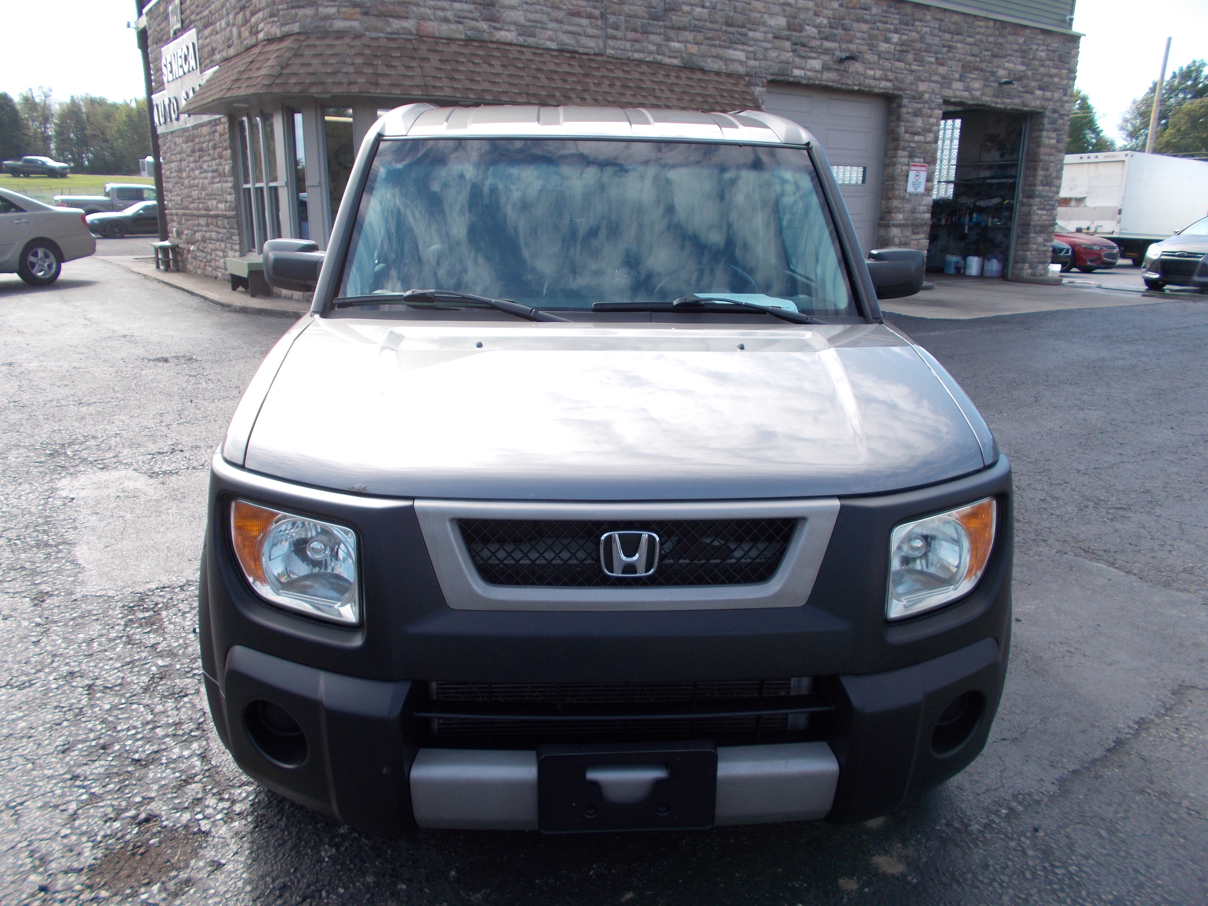 Used 2005 Honda Element 4WD EX image 2