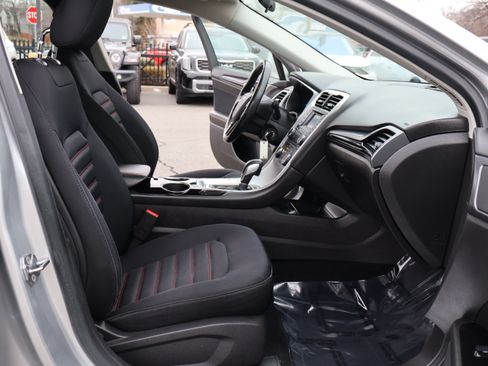 Used 2013 Ford Fusion SE image 15