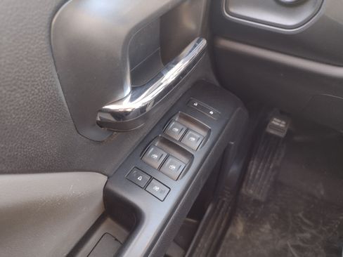 Used 2019 Chevrolet Silverado 1500 LD image 12