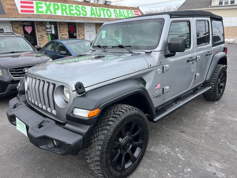 Used 2019 Jeep Wrangler Sport S image 1
