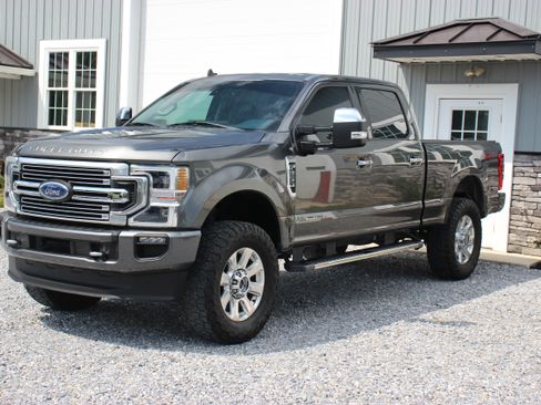 Used 2019 Ford F250 4x4 Crew Cab Limited image 3