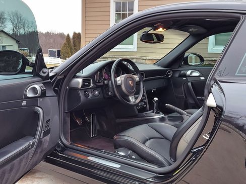 Used 2009 Porsche 911 Carrera 4S image 23