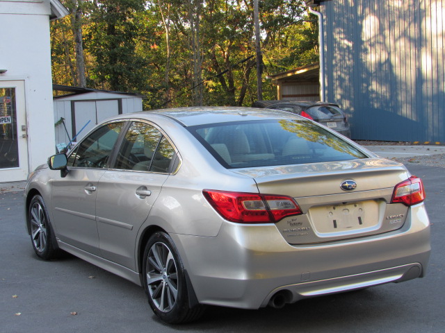 Used 2015 Subaru Legacy 2.5i Limited AWD/4WD image 7