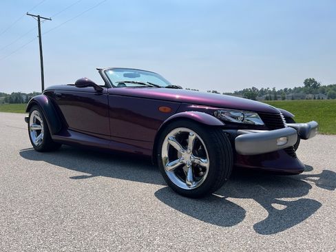 Used 1997 Plymouth Prowler RWD image 4