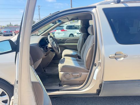 Used 2001 Toyota Sienna LE FWD image 16