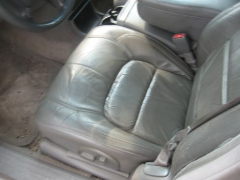 Used 2004 Cadillac De Ville UNAVAIL FWD image 9