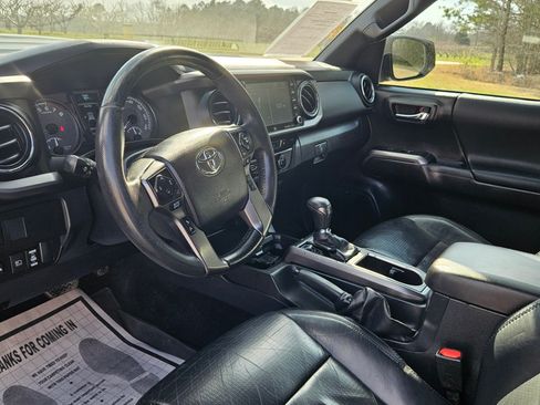 Used 2021 Toyota Tacoma image 10