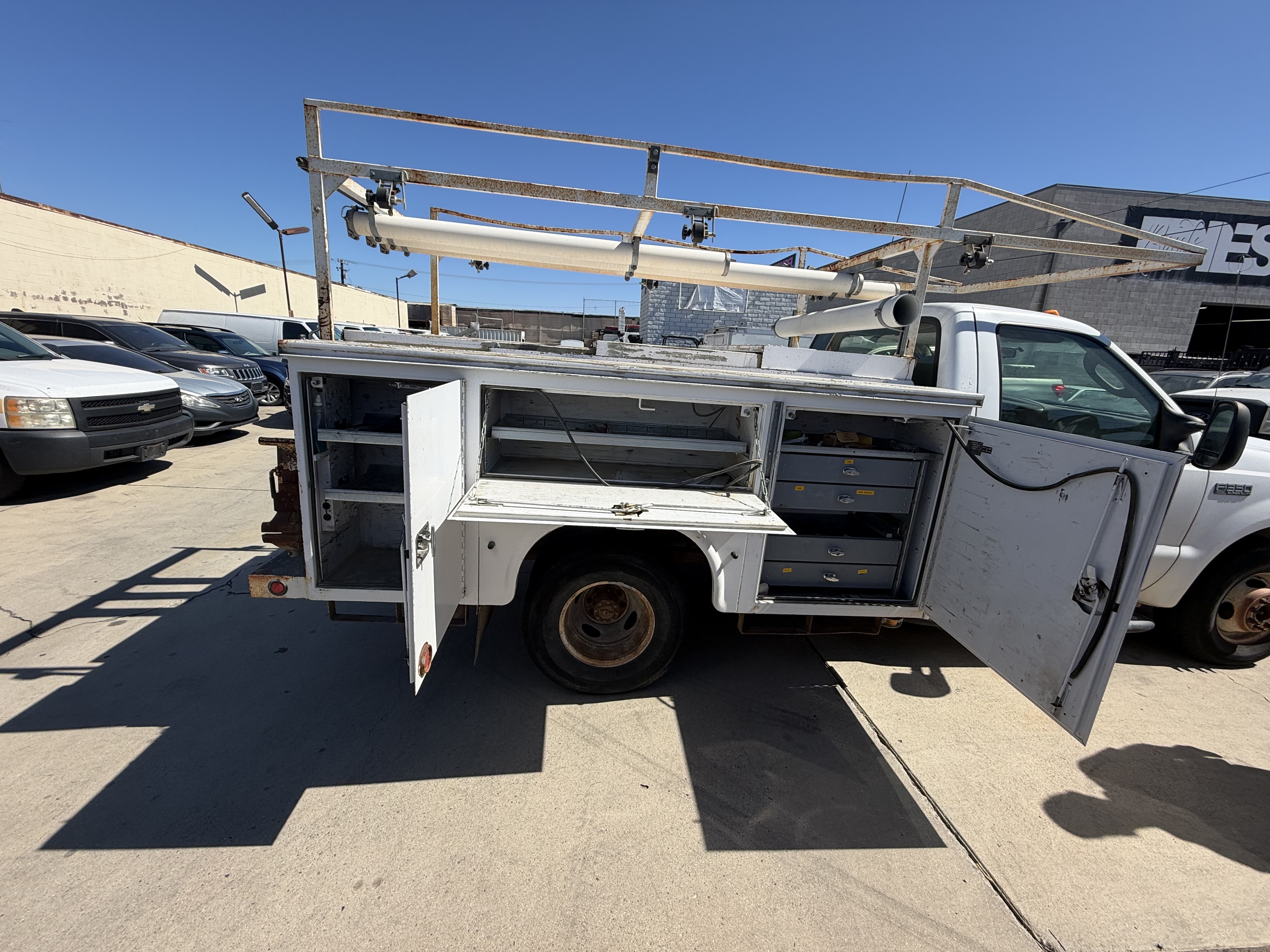 Used 2004 Ford F350 2WD Regular Cab DRW Super Duty image 10