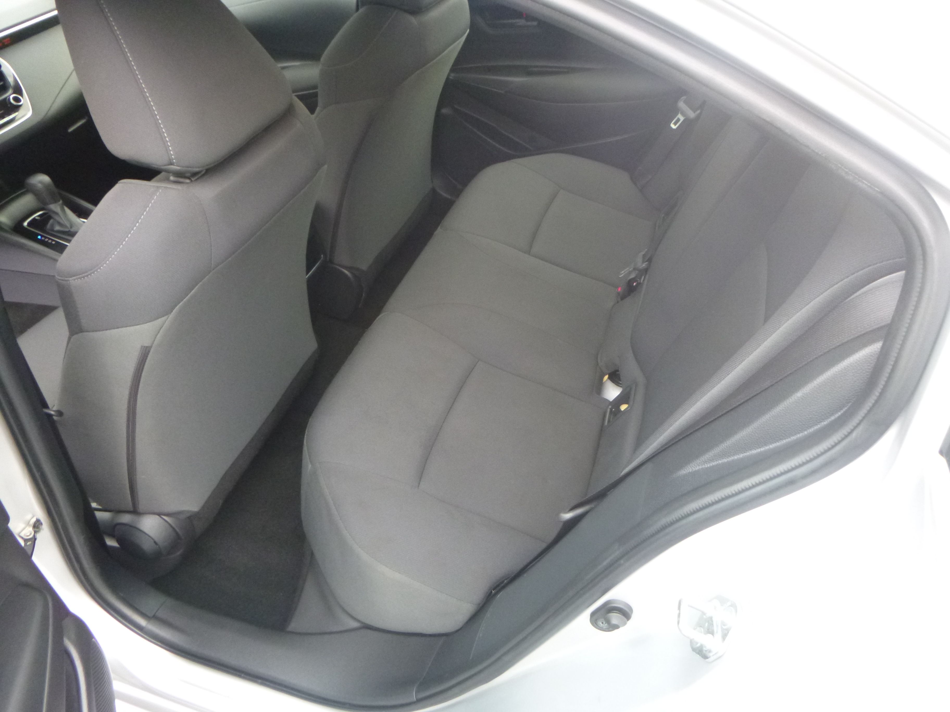 Used 2022 Toyota Corolla LE Sedan FWD image 14