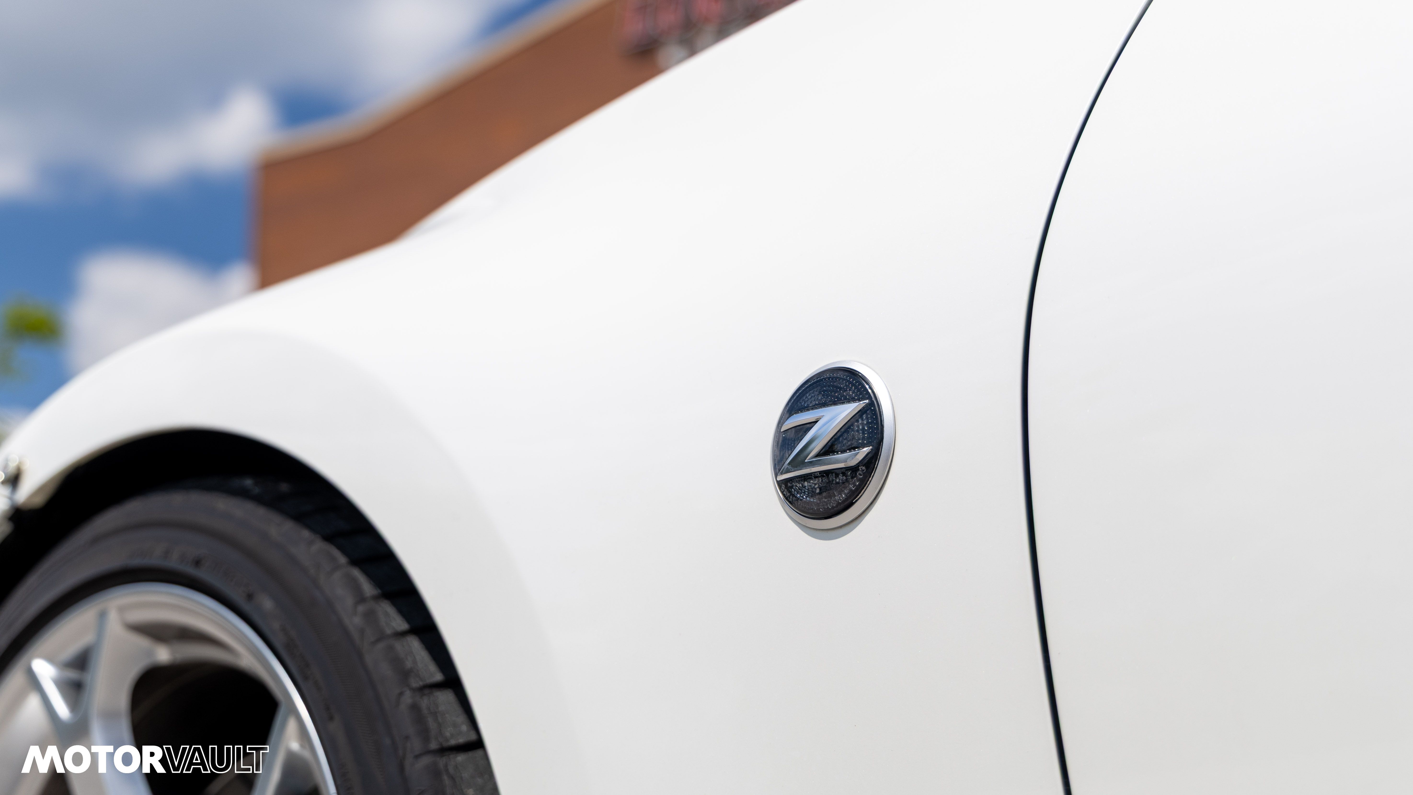 Used 2013 Nissan 370Z Coupe RWD image 9
