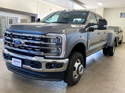 Certified 2024 Ford F350 Lariat AWD/4WD image 4