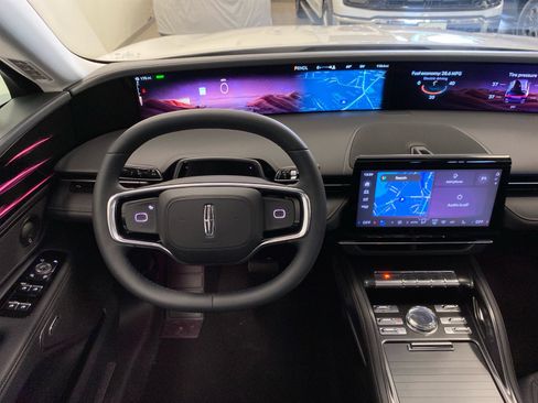 New 2026 Lincoln Nautilus Reserve AWD/4WD image 11