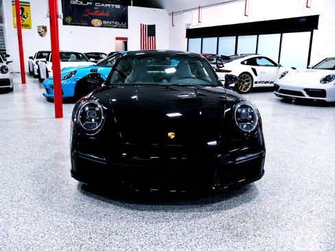 Used 2022 Porsche 911 Turbo image 16