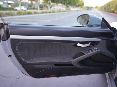 Used 2023 Porsche 718 Cayman GT4 image 23