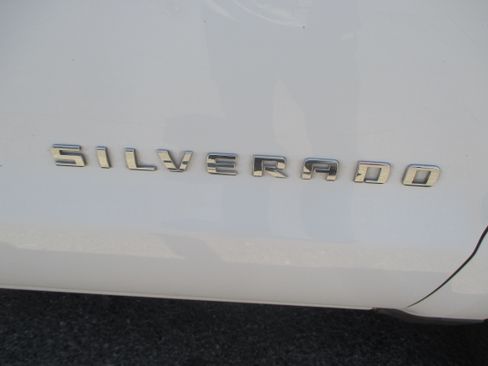 Used 2014 Chevrolet Silverado 1500 Crew Cab LT RWD image 9