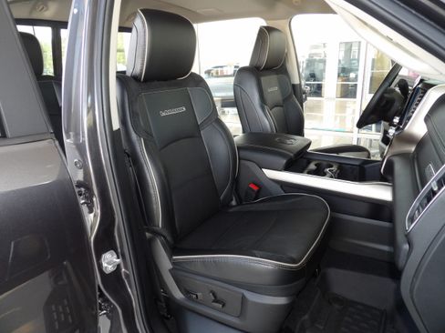 Used 2023 RAM 3500 Laramie image 28