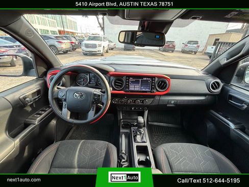 Used 2020 Toyota Tacoma image 25