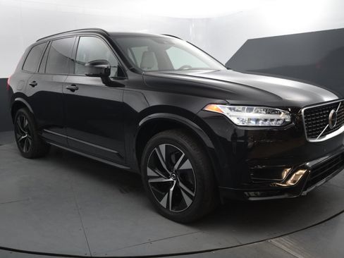 Used 2020 Volvo XC90 T6 R-Design image 7