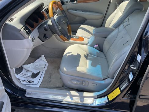 Used 2005 Lexus ES 330 FWD image 8