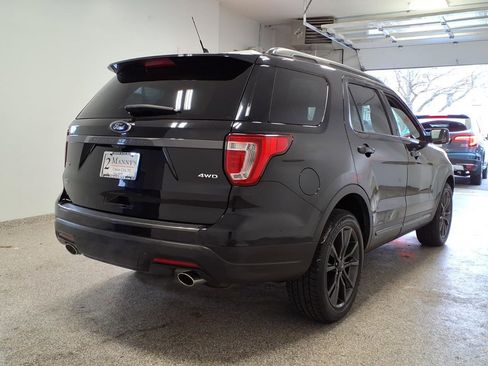 Used 2019 Ford Explorer XLT image 4