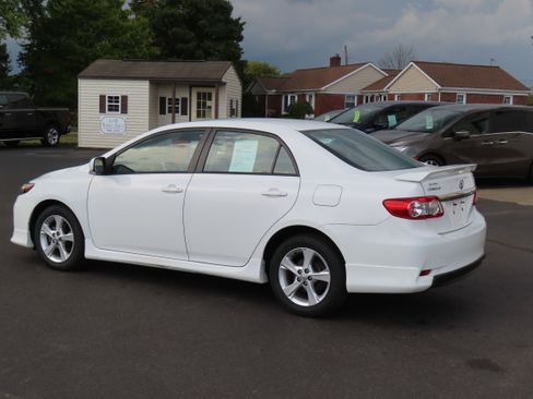 Used 2013 Toyota Corolla S image 6