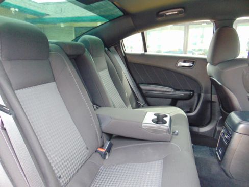 Used 2022 Dodge Charger GT image 27