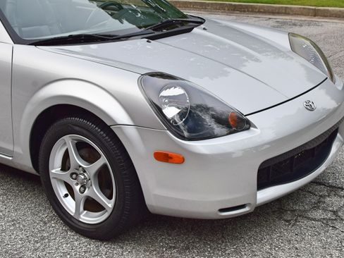 Used 2001 Toyota MR2 Spyder UNAVAIL RWD image 34