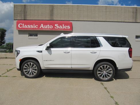 Used 2021 GMC Yukon 4WD Denali image 1