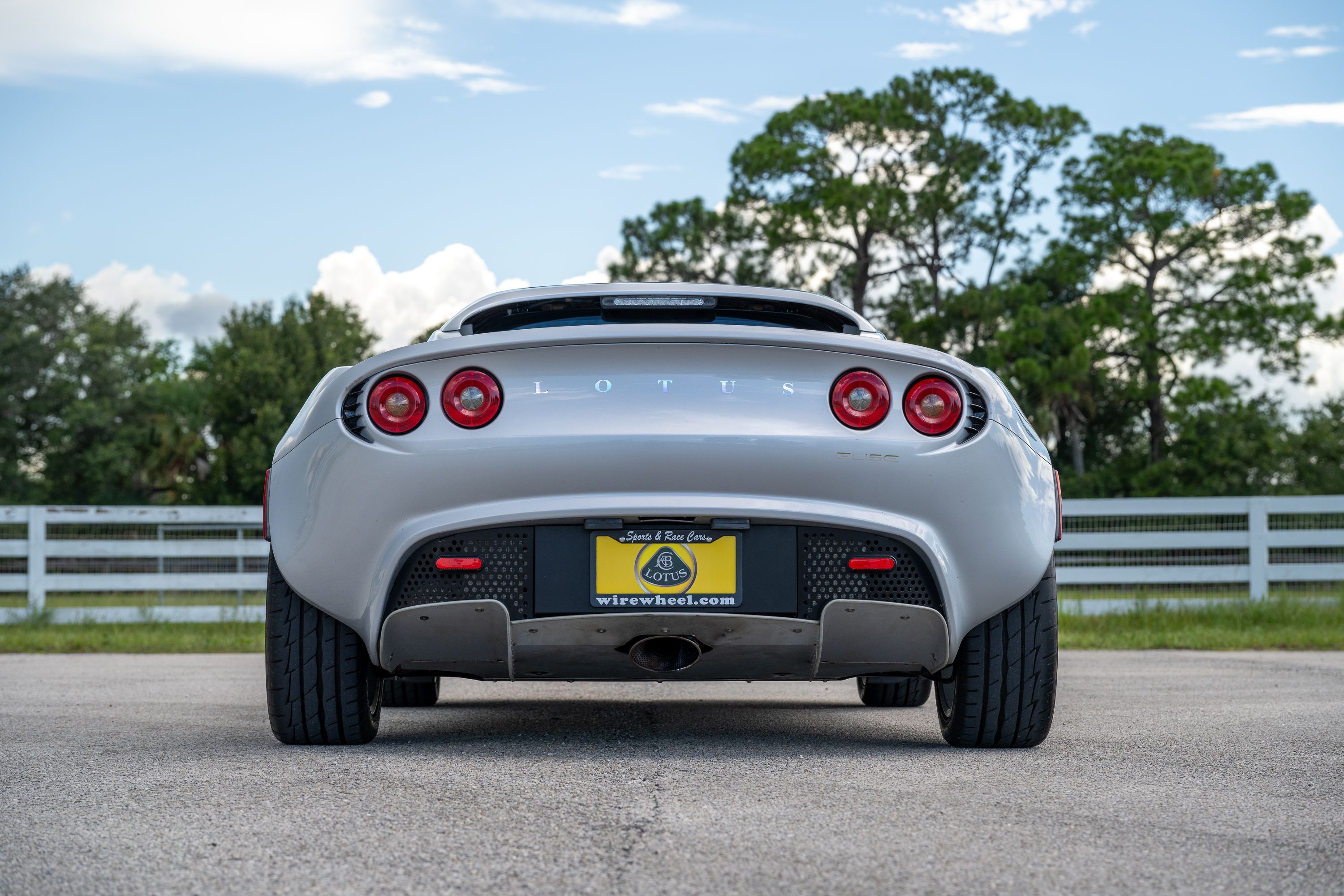 Used 2005 Lotus Elise w/ Touring Package RWD image 10