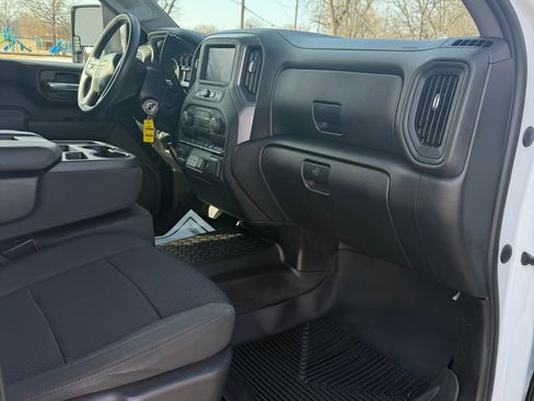 Used 2022 Chevrolet Silverado 3500 W/T image 11
