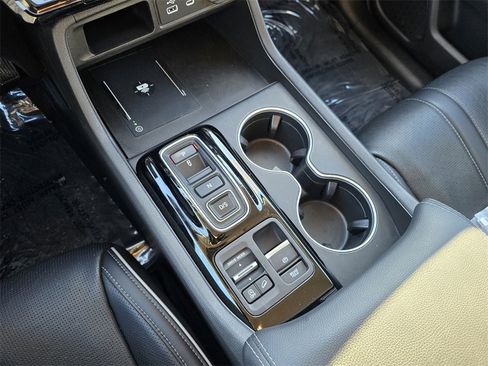 Used 2023 Honda Pilot Elite image 22