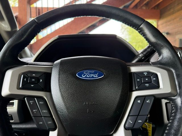Used 2017 Ford F250 4x4 Crew Cab Super Duty image 16