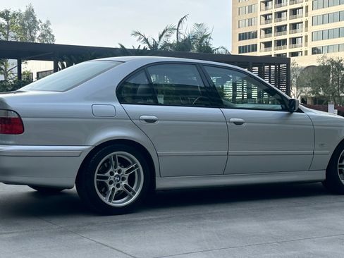 Used 2002 BMW 540i image 9