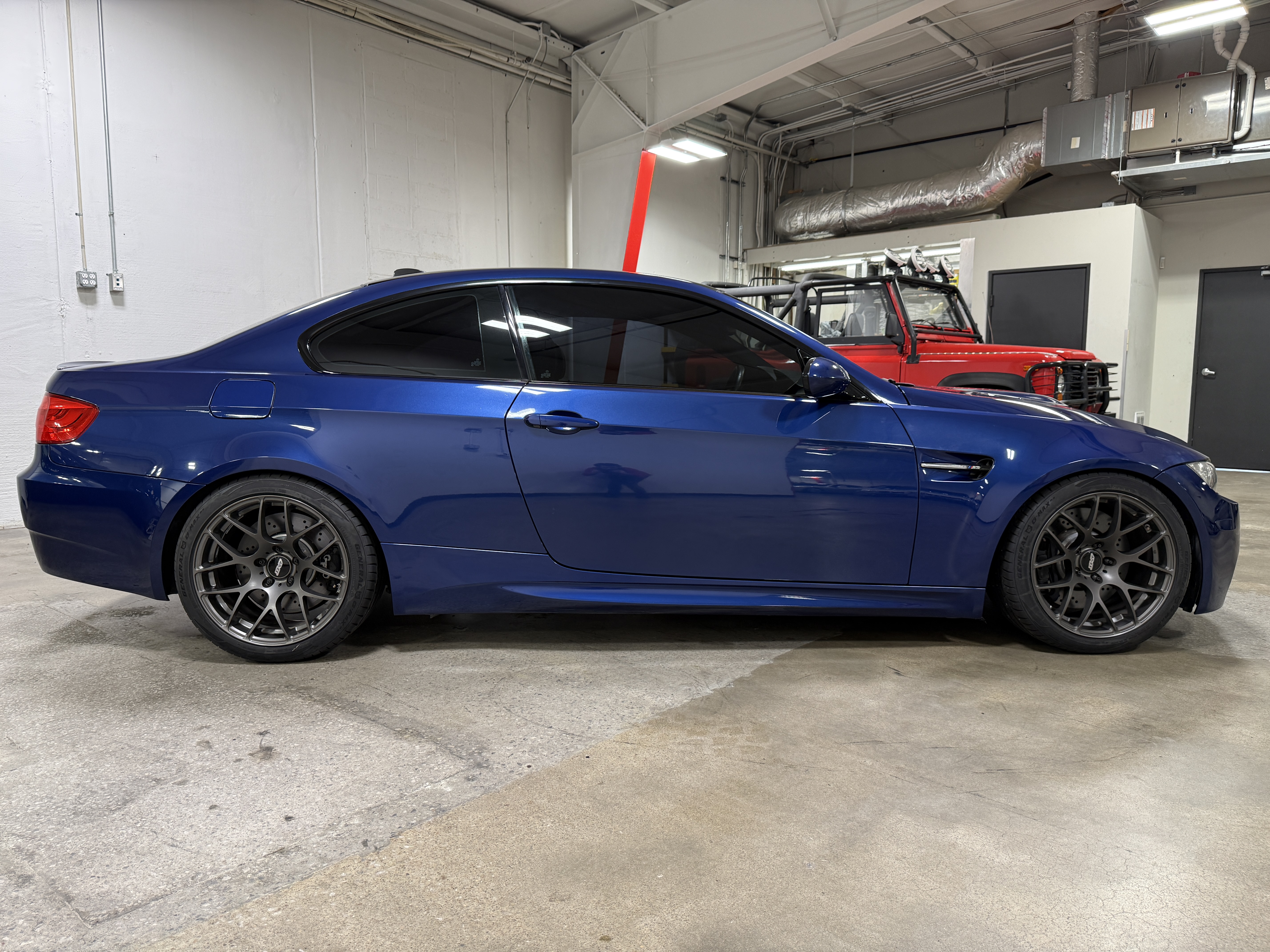Used 2011 BMW M3 Coupe RWD image 3