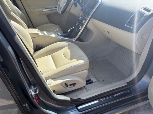 Used 2016 Volvo XC60 T5 Premier image 8