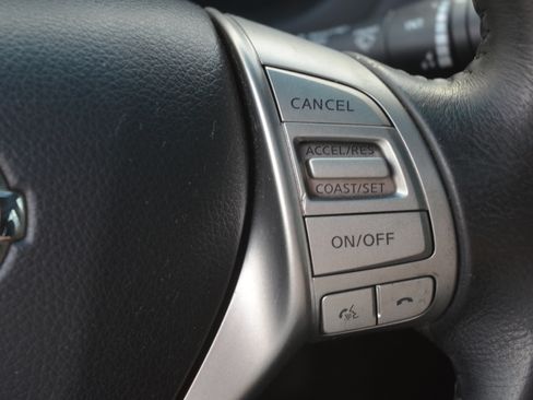 Used 2015 Nissan Altima 2.5 SV image 16