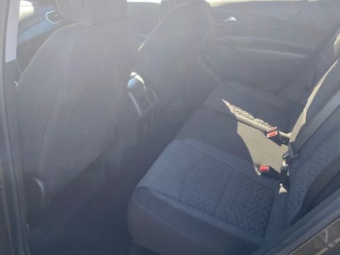 Used 2023 Chevrolet Equinox LT image 24