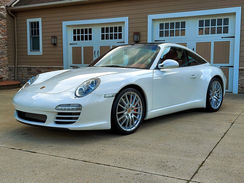 Used 2011 Porsche 911 Targa 4S AWD/4WD image 4
