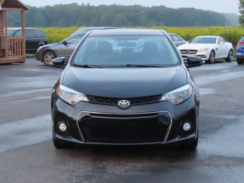Used 2016 Toyota Corolla S Plus Sedan 4D FWD image 2