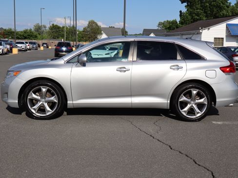 Used 2011 Toyota Venza AWD image 5
