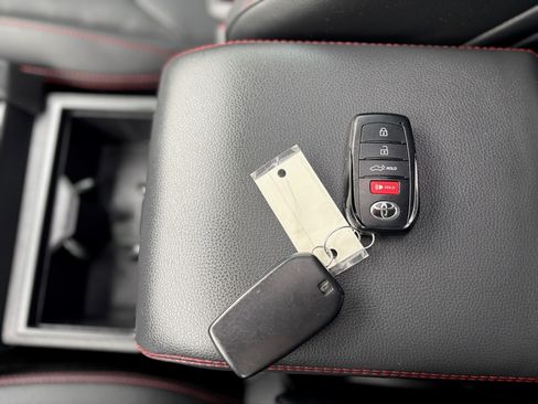 Used 2024 Toyota Tacoma TRD Pro image 33