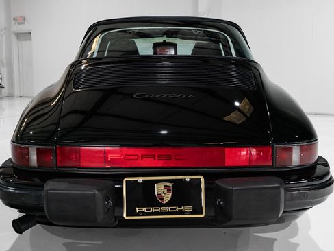 Used 1987 Porsche 911 Carrera RWD image 9