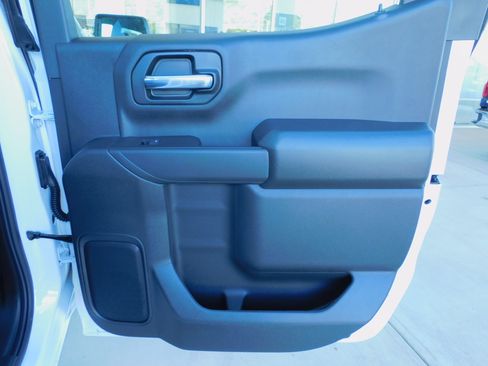 New 2026 Chevrolet Silverado 1500 W/T image 25